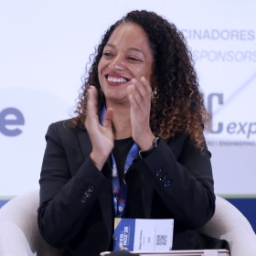 Mayra Pereira